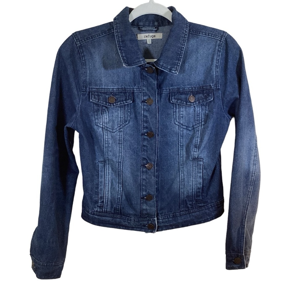 Refuge Women’s Denim Distressed Jean Jacket.  Size M